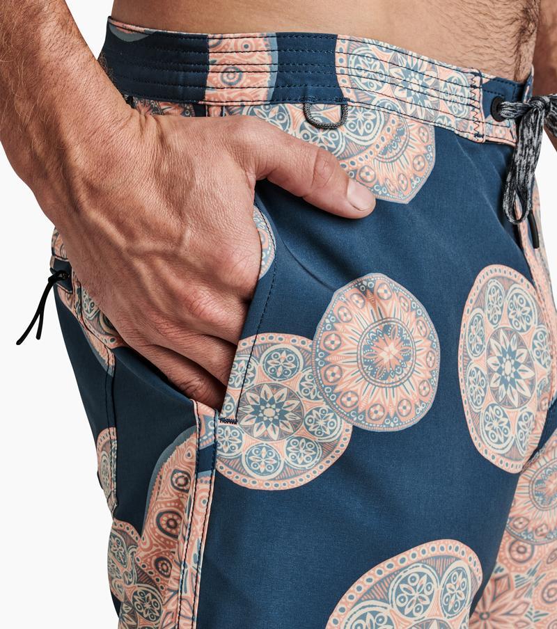 Chiller Mandala Boardshorts 17" Roark