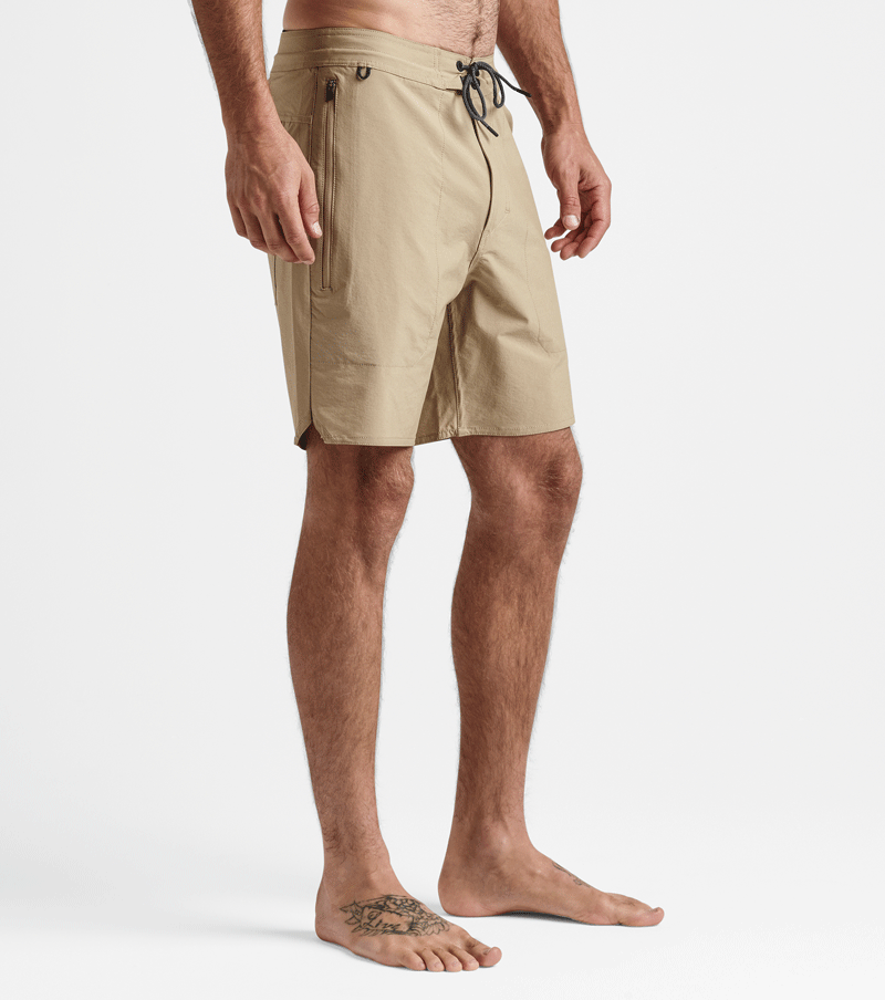 Layover Trail 3.0 18'' Travel Short Packable Roark